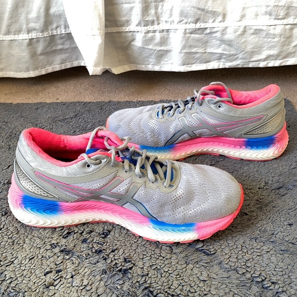 ASICS Women’s Gel-Nimbus Lite Running Sneakers - Picture 5 of 7